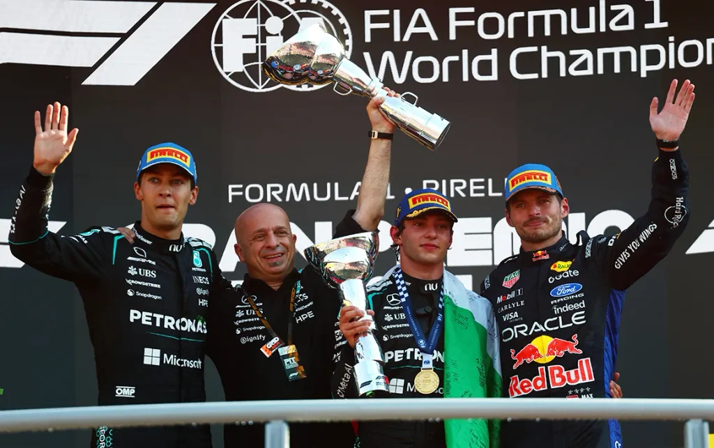 Il podio della F1 di Monza 2026  con Kimi Antonelli 1°, 2° George Russell e 3° Max Verstappen 