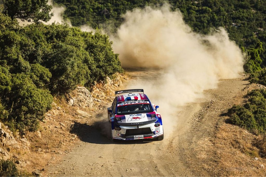 Lancia Ypsilon Rally2 HF Integrale al via del Rally Italia Sardegna