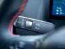 BYD Shark leva tergicristallo e dei fari al volante