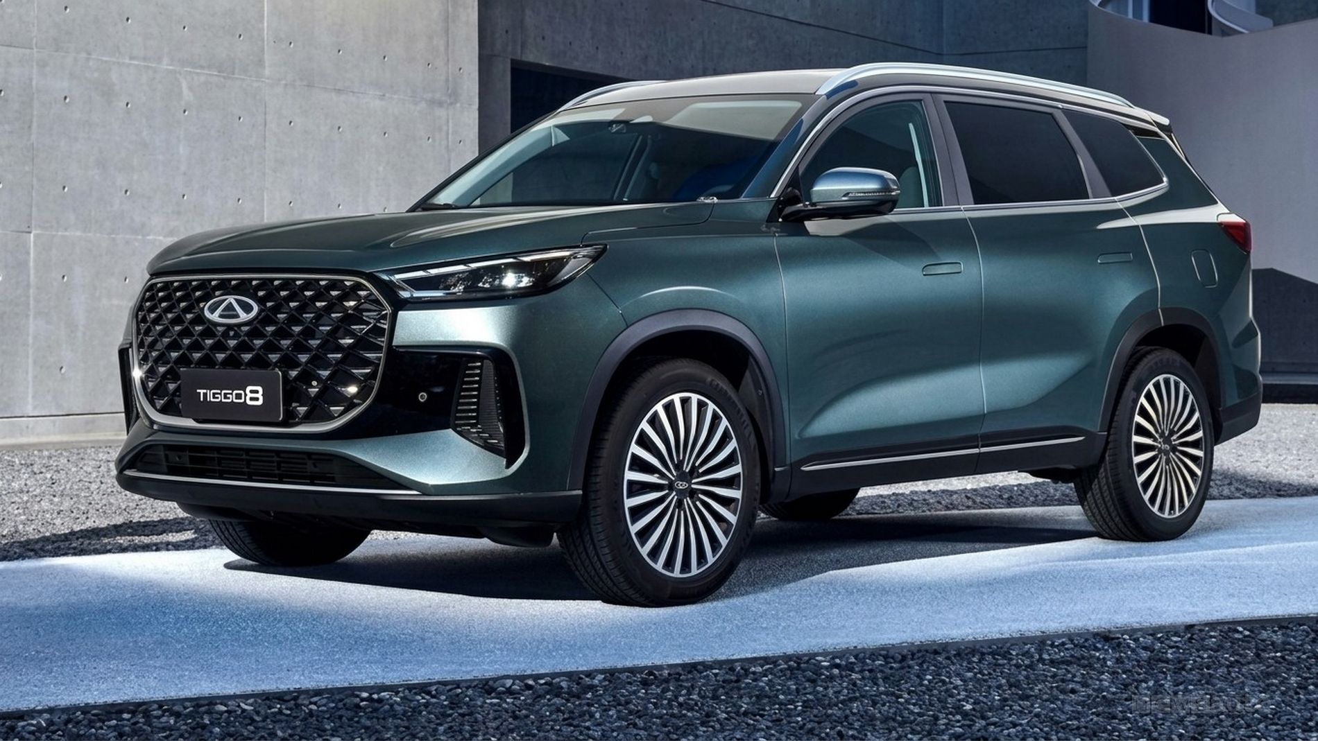Chery Tiggo 8 CSH Super Hybrid: prezzi, motore, autonomia e allestimenti