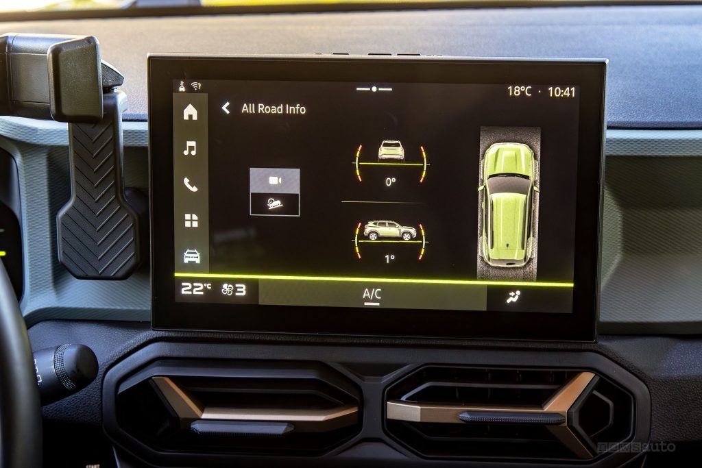 Dacia Duster Extreme Hybrid 155 display infotainment da 10"