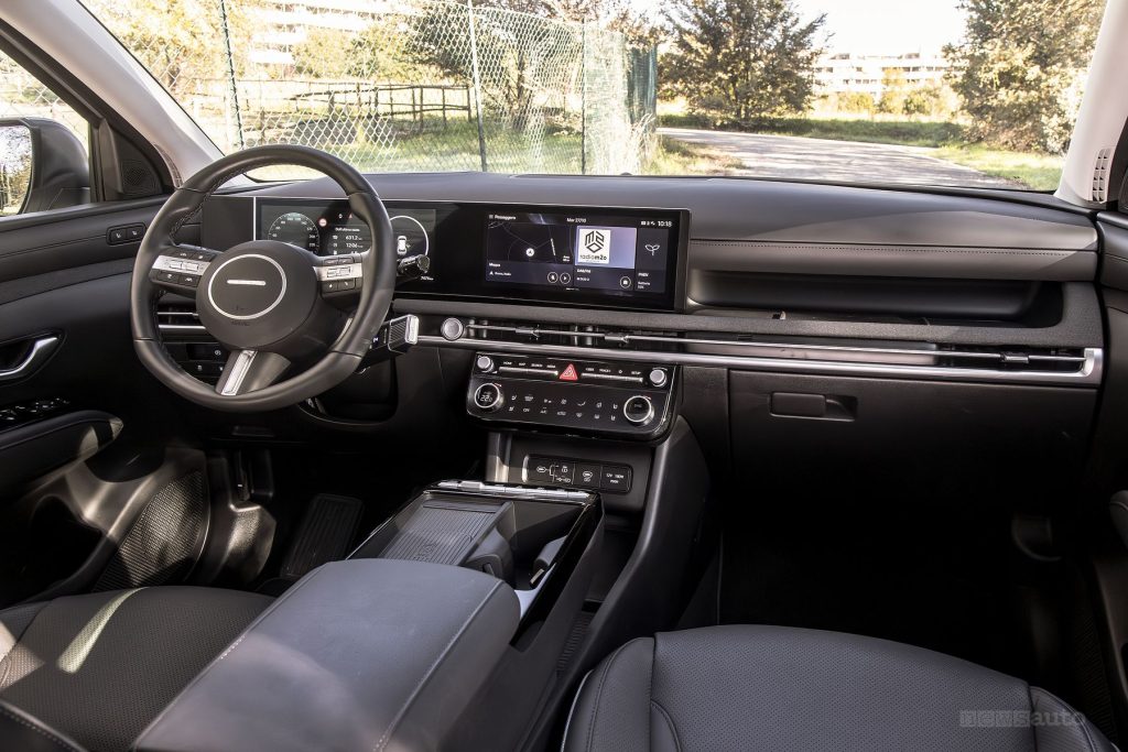 Hyundai Tucson Plug-in Hybrid Excellence plancia abitacolo