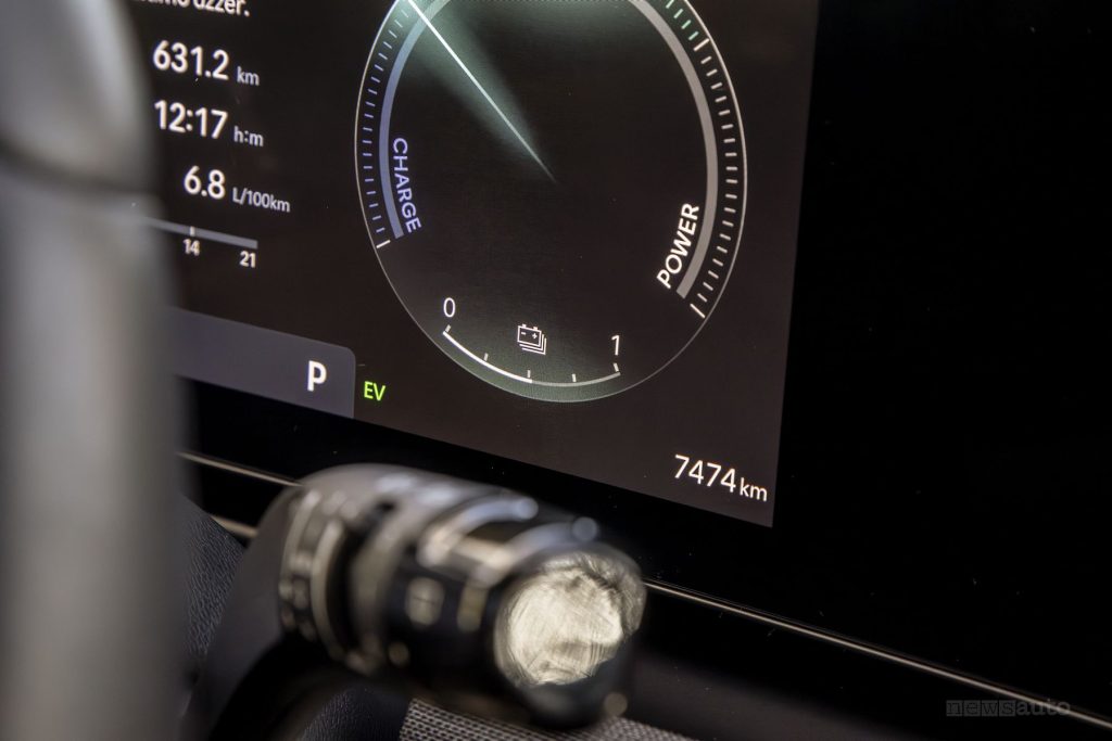Hyundai Tucson Plug-in Hybrid Excellence i km nel display del quadro strumenti