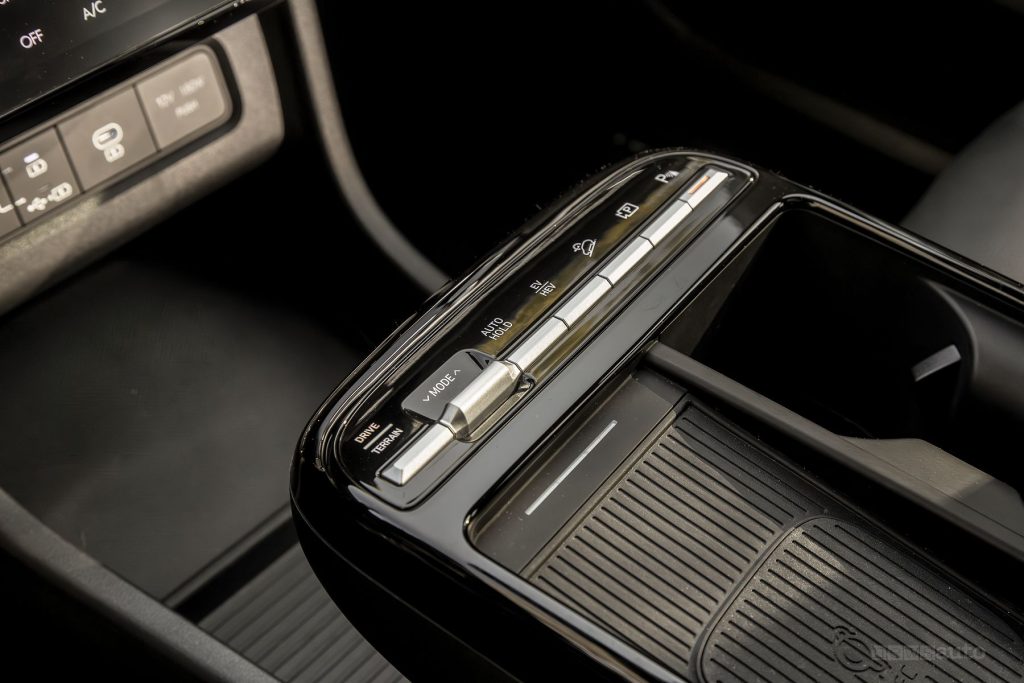 Hyundai Tucson Plug-in Hybrid Excellence comandi sulla console