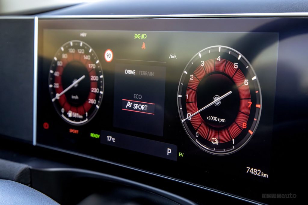 Hyundai Tucson Plug-in Hybrid Excellence display del quadro strumenti