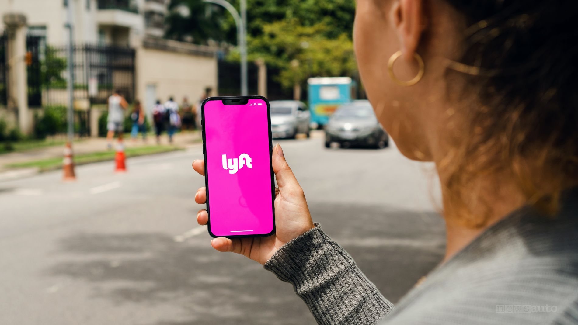Lyft arriva in Italia: debutto a Roma e sfida a Uber
