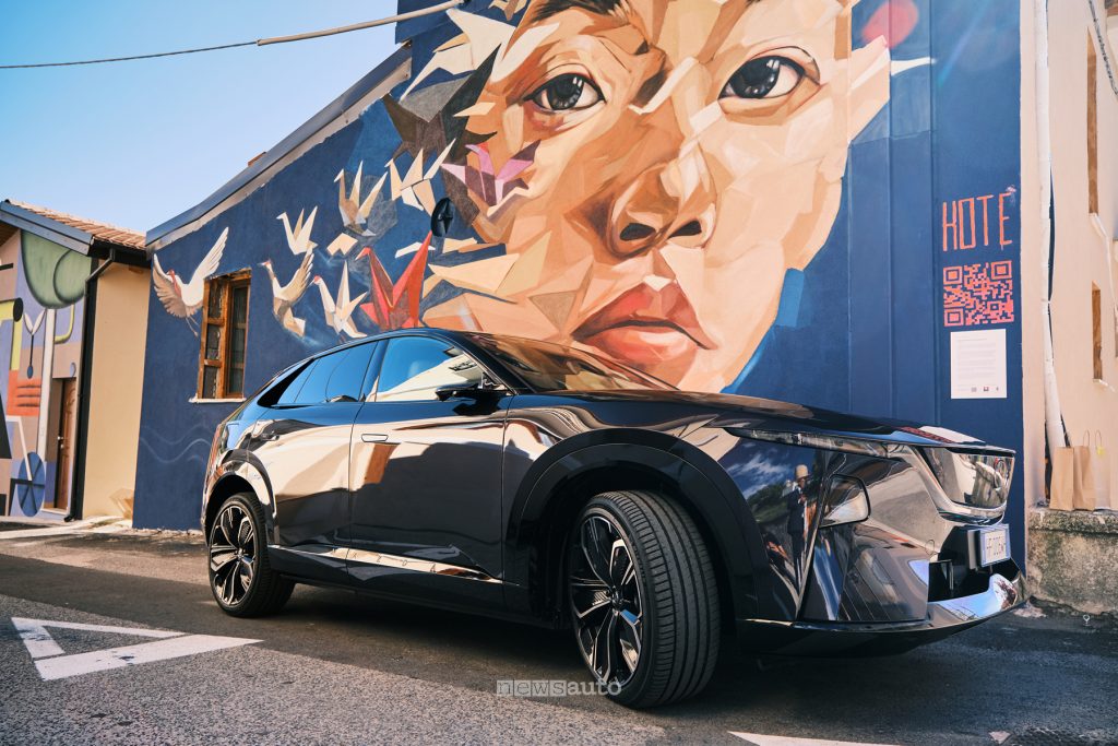 Murale realizzato da Kotè ad Aielli e Mazda CX-6e