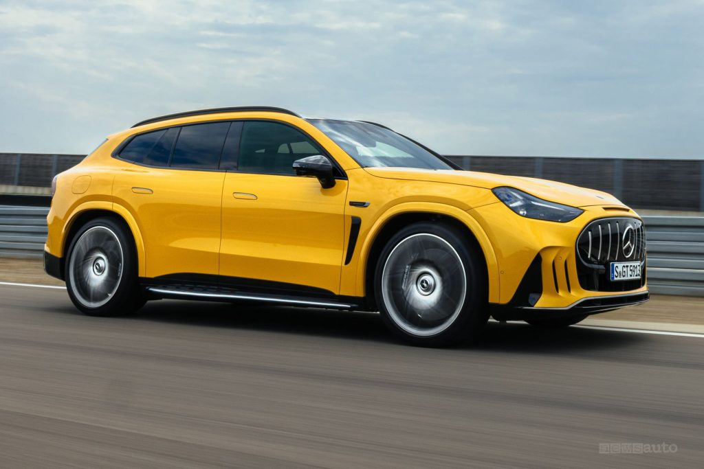 Mercedes-AMG GT SUV GT 63 su strada