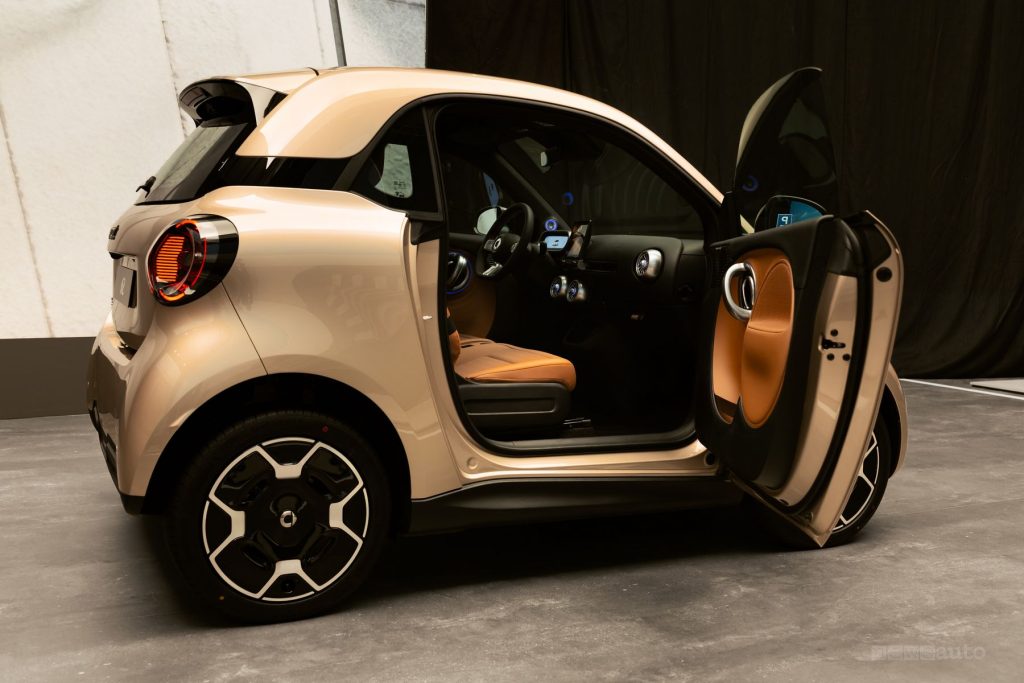 Nuova Smart #2 Premium apertura delle portiere