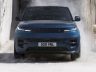 Range Rover Sport Electric in azione nelle cave di marmo a Carrara