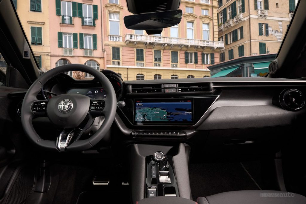 abitacolo aggiornato dell'Alfa Romeo Junior