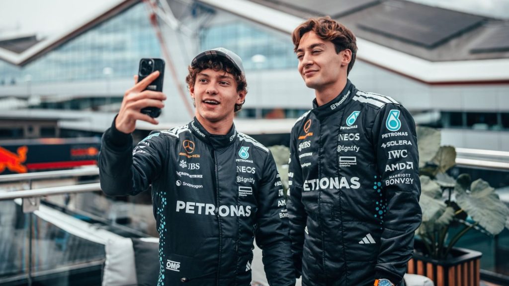 Kimi Antonelli e George Russell