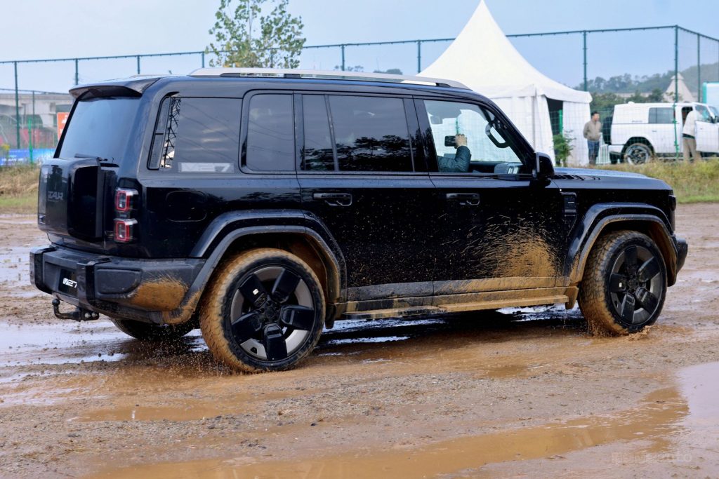 iCaur V25 in azione in off road