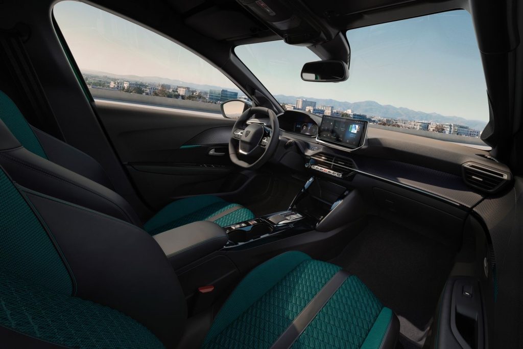 Peugeot 208 Lumière plancia abitacolo